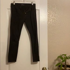 Lucky Brand Charlie Capri- Black